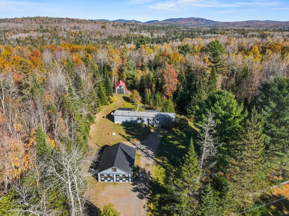 203 Main Road, Abbot, ME 04406