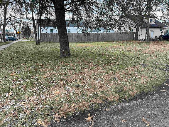 5th image of 2045 S 6th St
