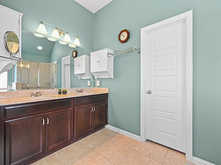 703 N Emory Cv — Photo 5