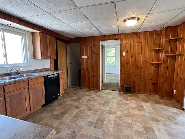 2101 Fitch Ave — Photo 5