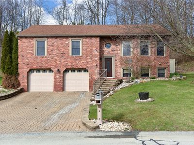 547 Cresthaven Dr, Pittsburgh, PA, 15239