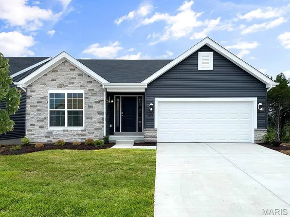 12224 Louiselle Park Dr, Maryland Heights, MO 63043