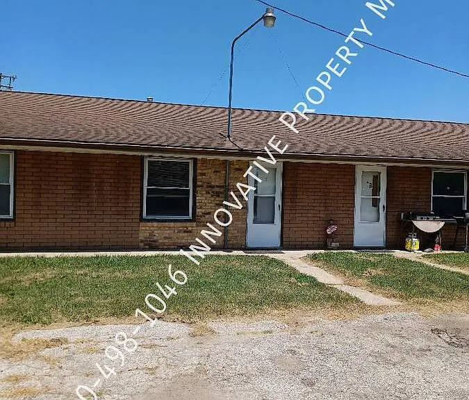 7351 N Dort Hwy #3 — Photo 1