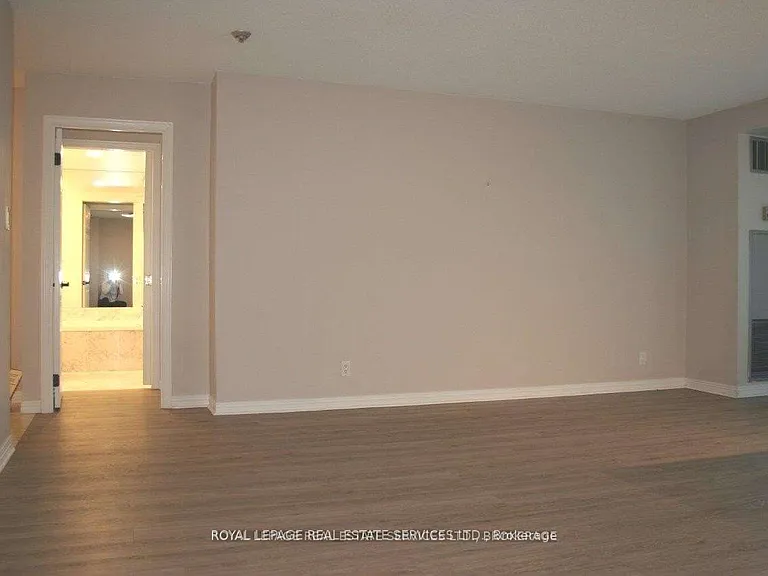 1 Aberfoyle Cres #1109 — Photo 22