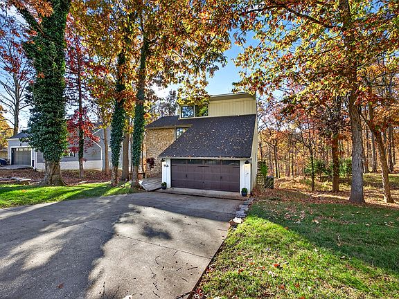 5th image of 9428 S Harbour Pointe Dr