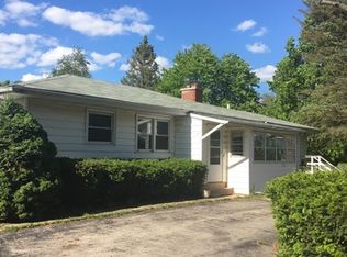 25770 W Heart O Lakes Blvd, Antioch, IL 60002