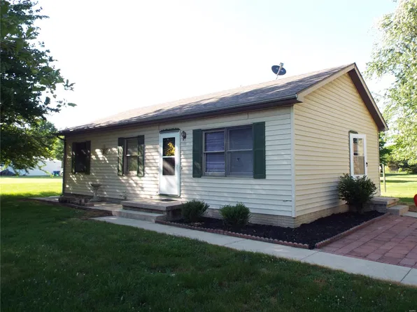 117 Circle Dr, Damiansville, IL 62215