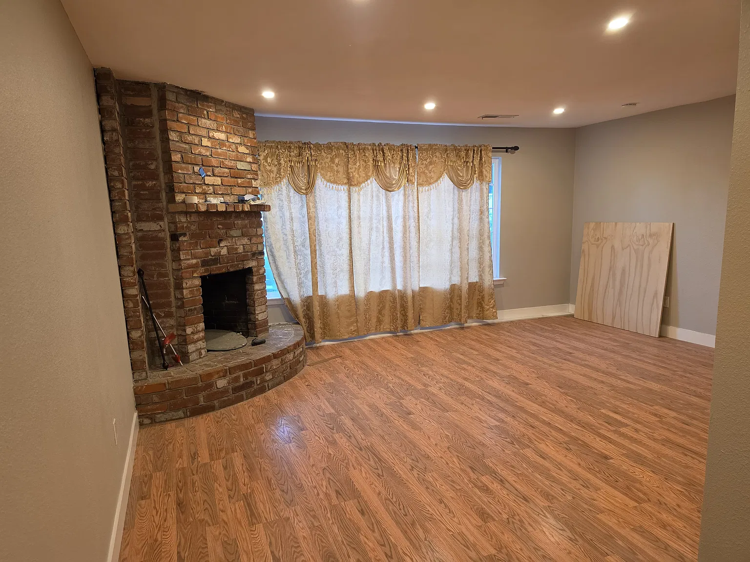 3 bed, 1453 sqft, $2,500 — Photo 4