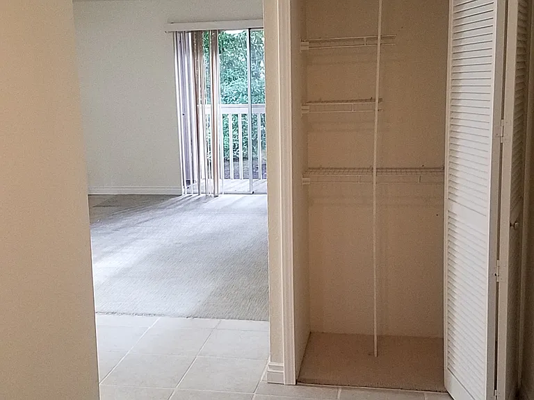 14527 NE 40th St #G101 — Photo 3