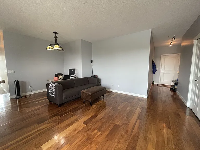 328 21st Ave SW #501 — Photo 46