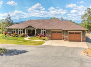 266 Culver Dr, Grants Pass, OR 97526