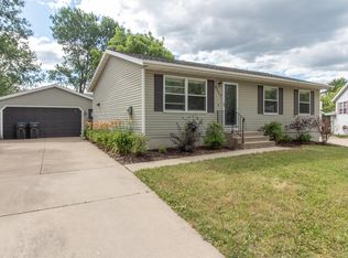 5117 20th Avenue Ln NW, Rochester, MN 55901