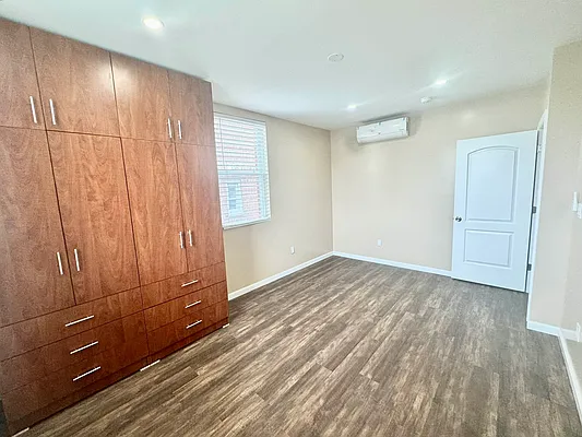 Rented by Papp Realty | media 13