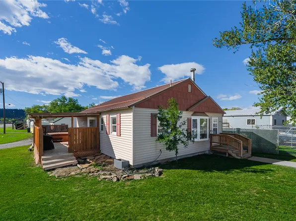 1045 E 2nd Ave N, Columbus, MT 59019