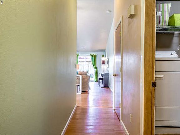 5th image of 16516 NE 79th St