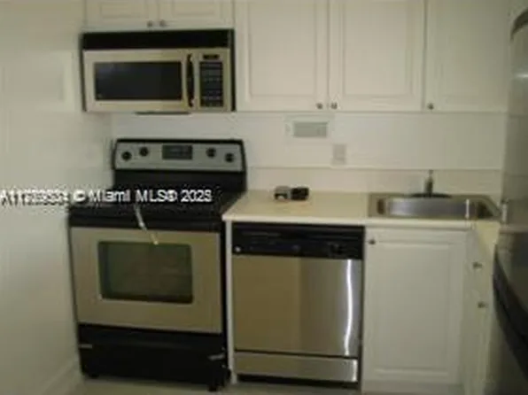 1455 N Treasure Dr APT 4O, North Bay Village, FL 33141