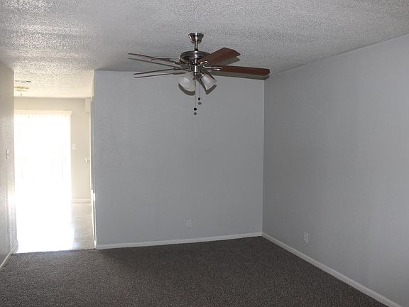 4th image of 14903 Woodford St APT 8