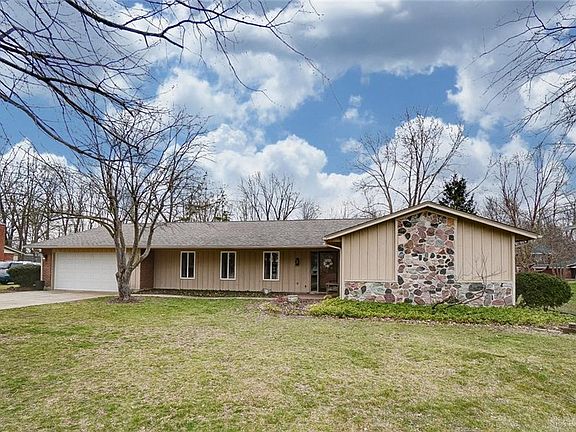 2nd image of 2048 Meadow Side Ln