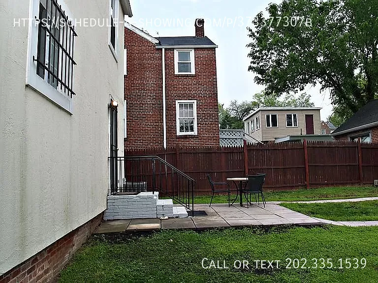 2008 Bryant St NE — Photo 6