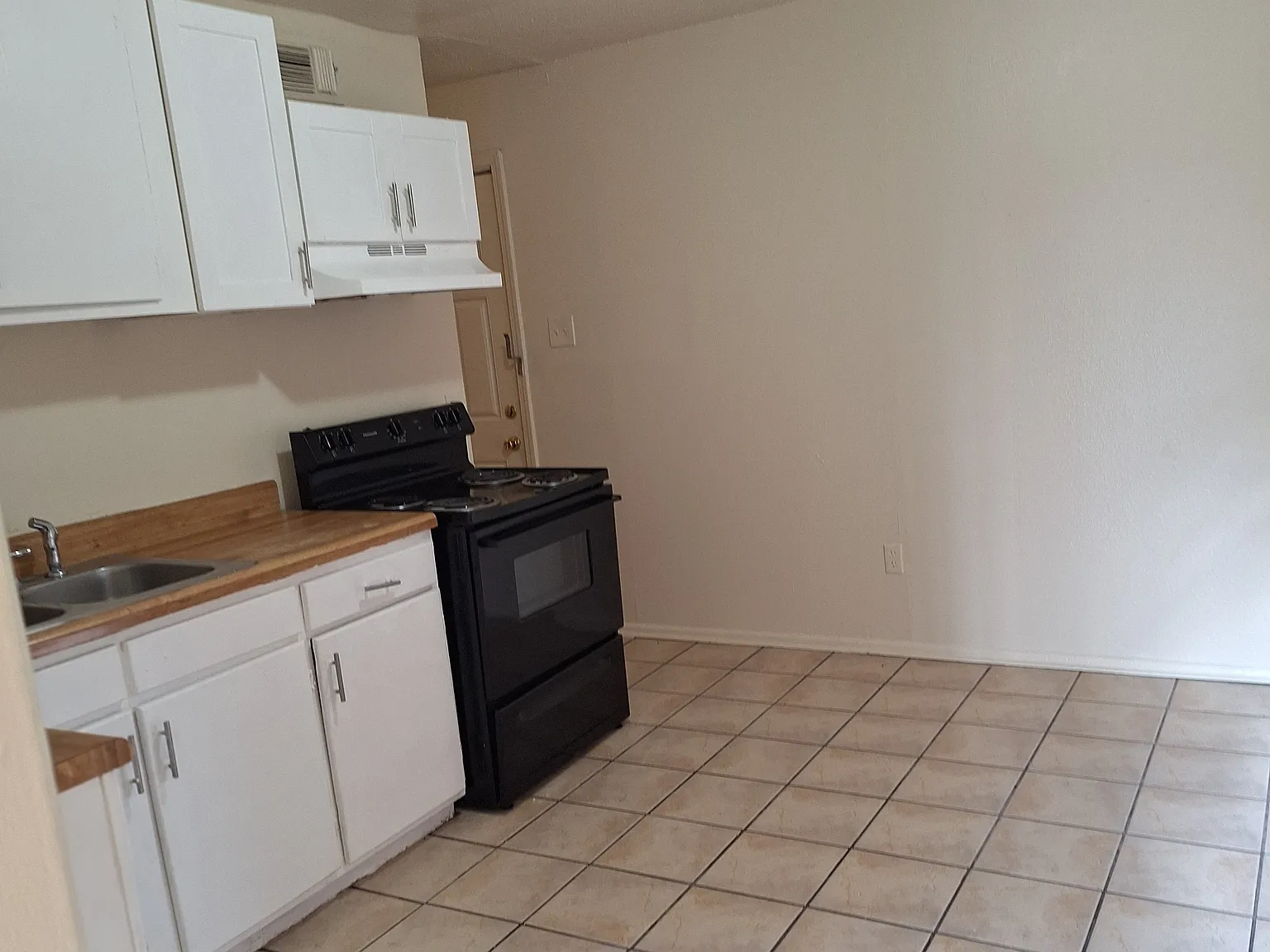 148 Rosalie Dr — Photo 4