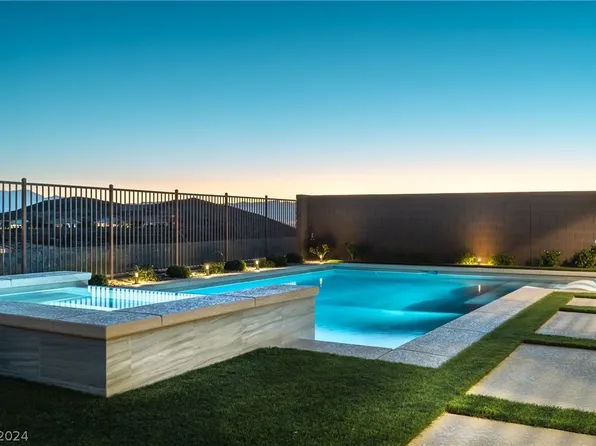 2147 Alto Vista Dr, Henderson, NV 89052