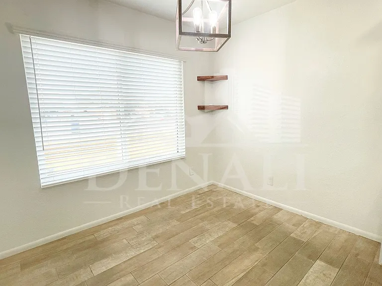 423 S Terry Ln — Photo 6