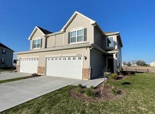 10917 Illinois Dr, Crown Point, IN 46307