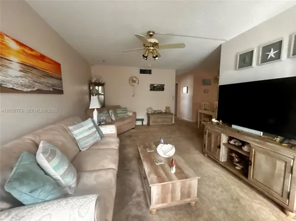 1750 Jefferson St APT 303, Hollywood, FL 33020