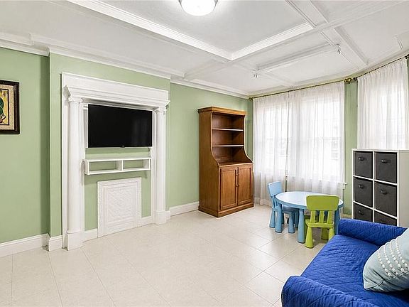 3rd image of 414 48th St