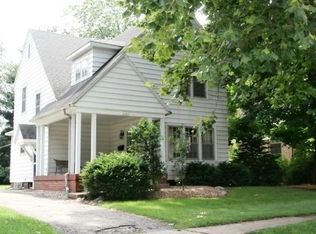 710 S 6th St, Pekin, IL