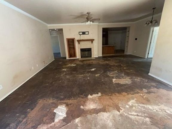 3rd image of 1487 N 1st St
