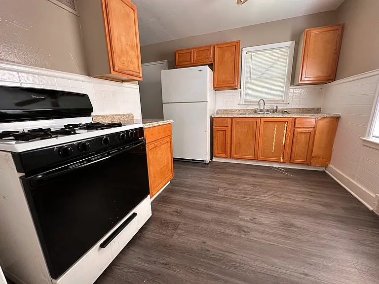 7447 Arleta Blvd — Photo 2