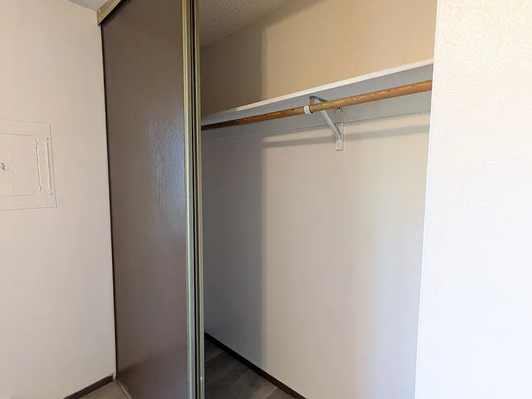 Chelsea Manor Apartments — Photo 67