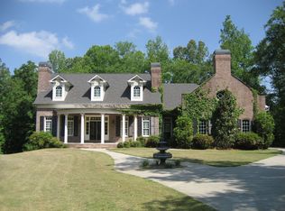 185 Hideaway Dr, Fayetteville, GA 30215