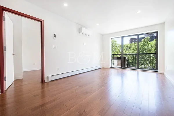 Rented by Brick&Mortar | media 7