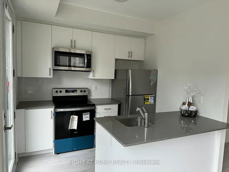 3562 Colonial Dr #2 — Photo 5
