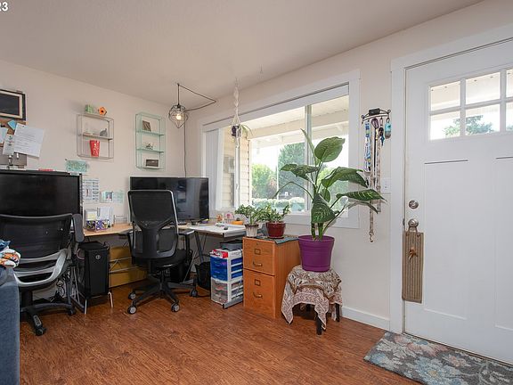 5th image of 1803 SE Blairmont Dr