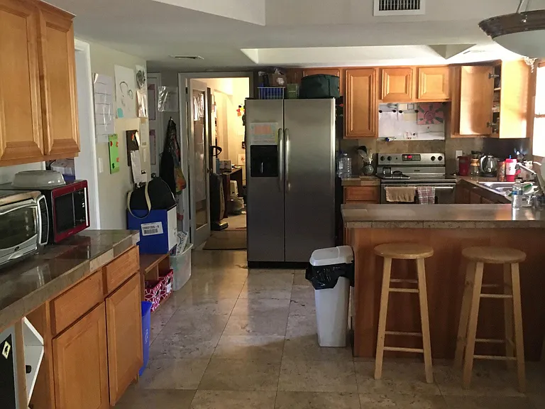 Kitchen, Garage entry, Office entry