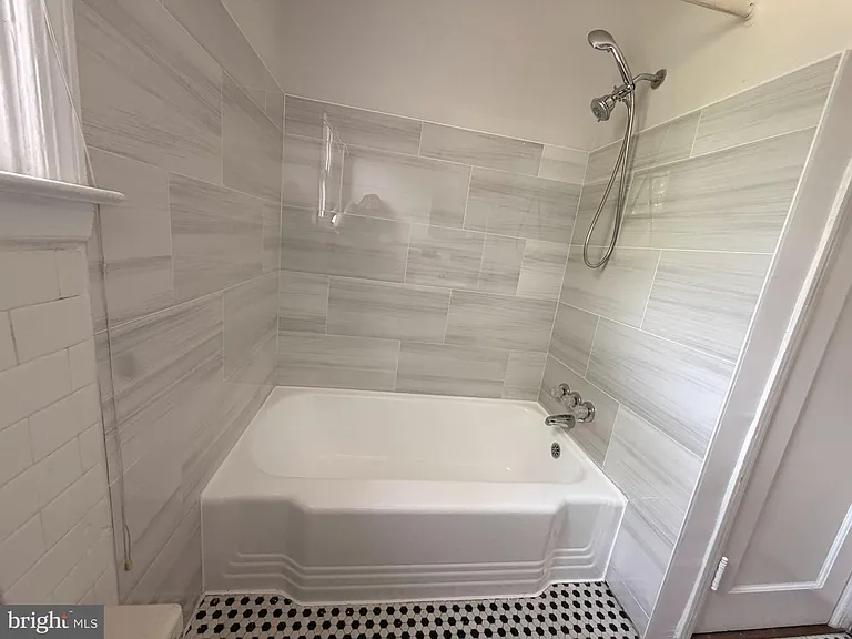 909 E Lake Ave #2 — Photo 17
