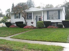 2nd image of 221 Lee Ave