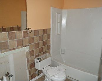 3rd image of 1910 Killarney Dr #D