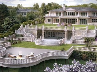 13752 Marine Dr, White Rock, BC V4B 1A4