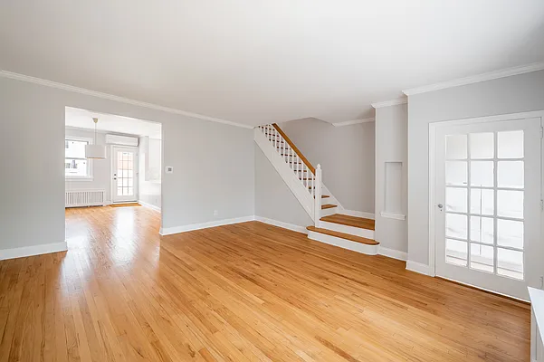 Sold by Modern Spaces | media 4