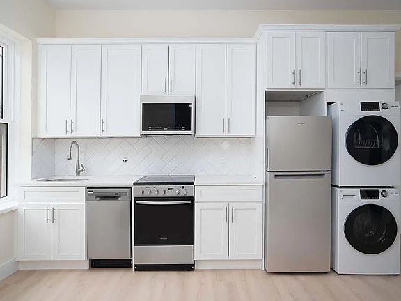2nd image of 905 Church Ave #3