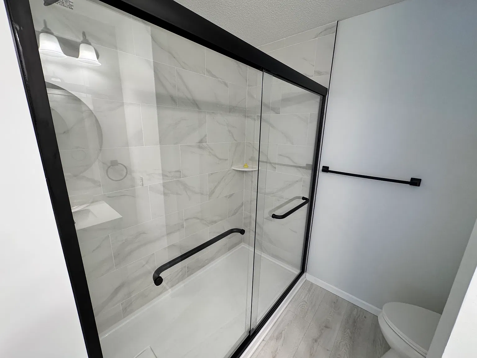 2 bed, 1160 sqft, $1,980 — Photo 3