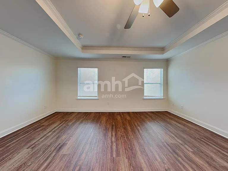 2141 Laurel Village Cir — Photo 14