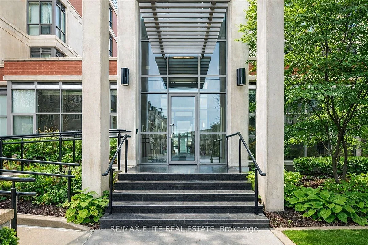 Building Photo - 1 Upper Duke Cres #201