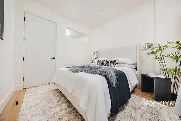 Rented by Nooklyn NYC LLC | media 9