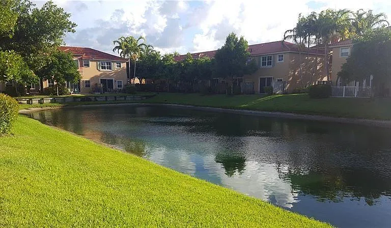 4965 Leeward Ln — Photo 9