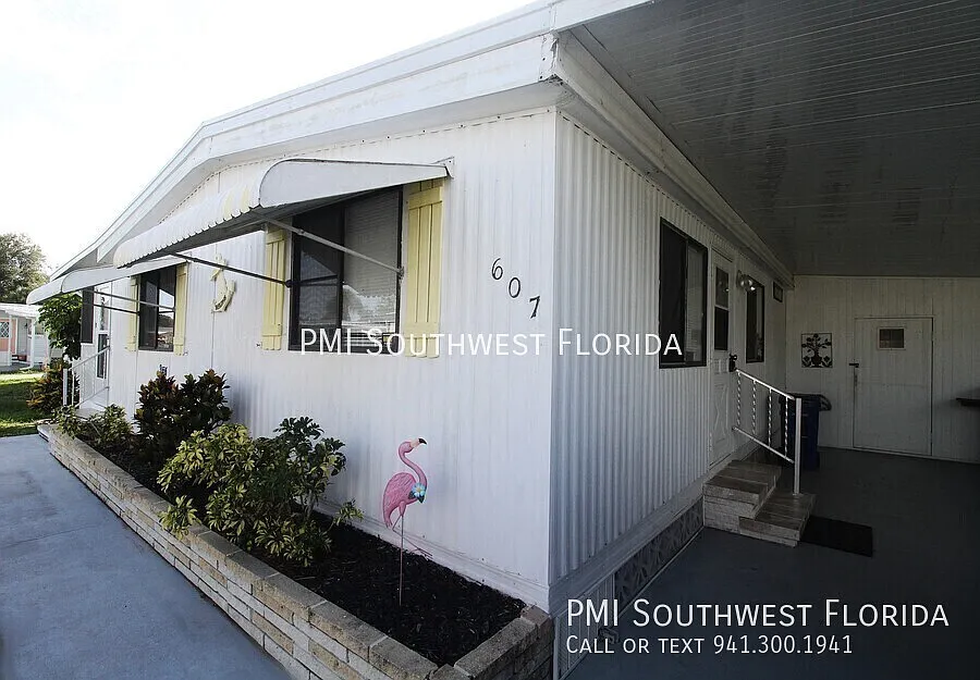 Furnished 2/2 Mobile Home in 55+ Venice Community! — Photo 2
